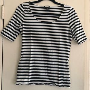 H&M black and white stripes basic tee